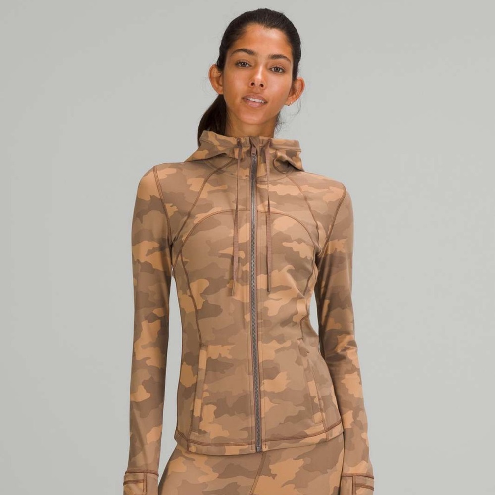 Lululemon Hooded Define Jacket *Nulu
Heritage 365 Camo Beige Multi | Size 14